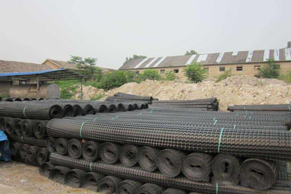 经编涤纶土工格栅再施工中有哪些注意事项呢？  第2张