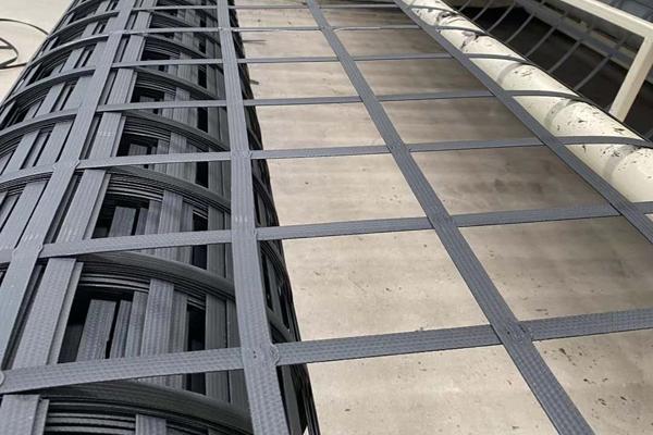 土工格栅施工技巧：解析路基中的应用方法  第1张