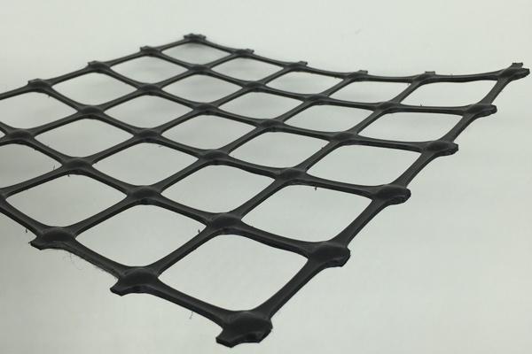 土工格栅在挡土墙设计中的强化作用  第3张