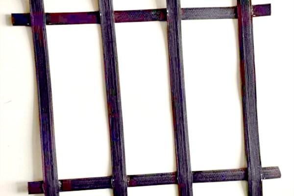 高韧性聚酯纱线集束土工格栅在环保工程中的应用有哪些呢？  第1张