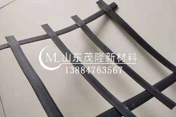 高韧性聚酯纱线集束土工格栅 第2张